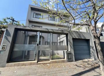 Casa · 337m² · 6 Ambientes · 2 Cocheras · Casa 6 Ambientes Venta Ramos Mejia