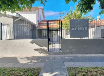 Casa de 3 ambientes, Mar del Plata · Parque Luro - F. Acosta 5000 - Hermosa Casa Refaccionada con Depend Entrada Independiente. Quincho