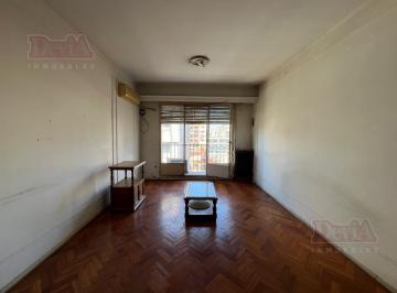 Departamento · 92m² · 4 Ambientes · 1 Cochera · Venta - Departamento - 4 Ambientes - Cochera - a Refaccionar - Peron 1400