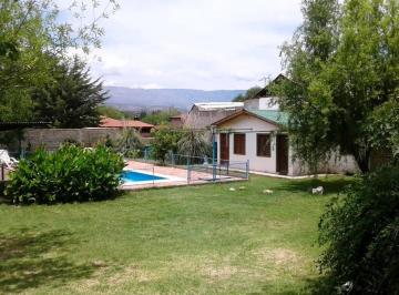Casa · 480m² · 4 Ambientes · 4 Cocheras · Se Vende Complejo de 4 Deptos y Vivienda Familiar en Cura Brochero