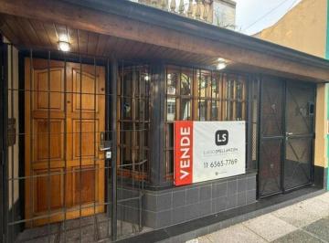 PH · 80m² · 3 Ambientes · 1 Cochera · Venta PH 3 Ambientes Al Frente en Santos Lugares!