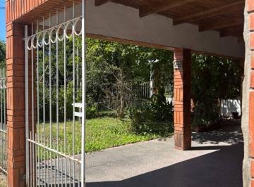 Casa · 56m² · 3 Ambientes · 1 Cochera · Venta Casa Barrio Banco Provincia, Berisso