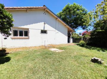 Casa · 159m² · 3 Ambientes · 4 Cocheras · Casa 3 Ambientes en Venta en Benavidez Tigre con Jardin Galeria y Parrilla Apto Credito