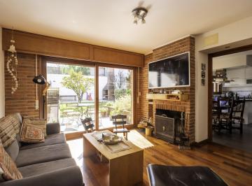 Casa · 350m² · 7 Ambientes · 3 Cocheras · Casa con Jardin en Pocitos, Puerto del Buceo en Montevideo, Uruguay