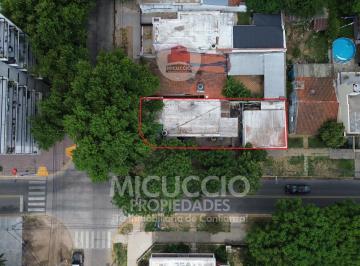 Terreno · 150m² · Lote con Viviendas en Venta, César Díaz Esq. Rivadavia, Escobar Centro. Escucha Ofertas