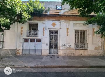 Casa · 170m² · 7 Ambientes · 1 Cochera · Casa 5 Dorm. con Potencial de Reciclaje - Marcos Paz 3500 - Echesortu Rosario | Venta