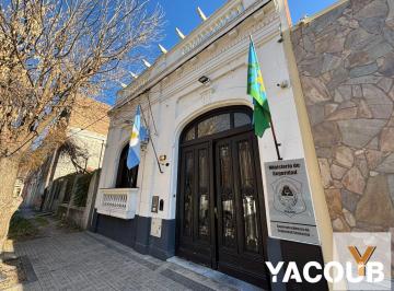 Edificio · 130m² · 8 Ambientes · Edificio Comercial en Venta - 4 Ambientes 3 Baños - La Plata
