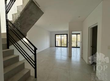Departamento · 60m² · 2 Ambientes · 1 Cochera · Departamento Zona Highland Park