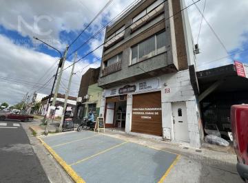 Casa · 532m² · 4 Ambientes · Propiedad de 3 Pisos en Venta Quilmes Oeste!