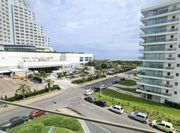 Foto1 · Season Tower en Venta de 2 Dorm.