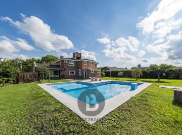 Casa · 320m² · 7 Ambientes · 2 Cocheras · Venta Casa 4 Dorm (1 Pb) - 1270 m² Terreno - San Isidro Villa Allende