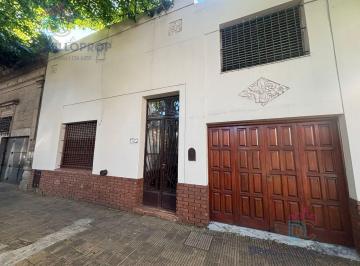 Casa · 199m² · 4 Ambientes · 1 Cochera · Casa en Victoria Excelente Ubicacion