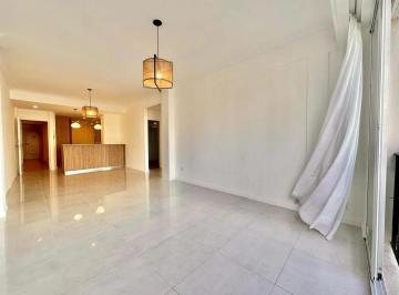 Departamento · 75m² · 3 Ambientes · Departamento 3 Ambientes a La Calle con Balcón Francés