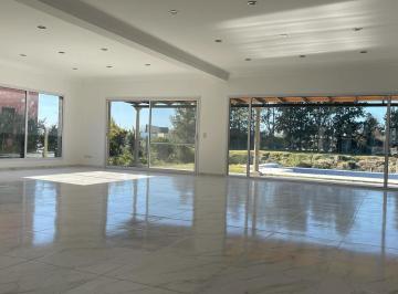 Casa · 619m² · 7 Ambientes · 3 Cocheras · Casa - San Benito