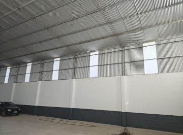Bodega-Galpón · 450m² · 2 Ambientes · Galpon en Alquiler Villa Gran Parque
