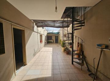 Casa · 100m² · 4 Ambientes · Casa Intern con Buena Privacidad