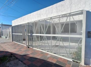 Casa · 100m² · 4 Ambientes · 2 Cocheras · Casa en Venta de 2 Dorm en B Las Margaritas