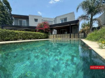Casa · 325m² · 4 Ambientes · 2 Cocheras · Casa en Venta en El Cantón, Escobar, G. B. a. Zona Norte