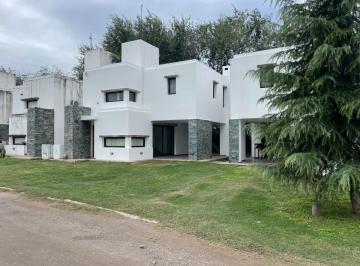 PH · 125m² · 7 Ambientes · 1 Cochera · Duplex de 3 Dorm. en Housing El Remanso, Villa Allende