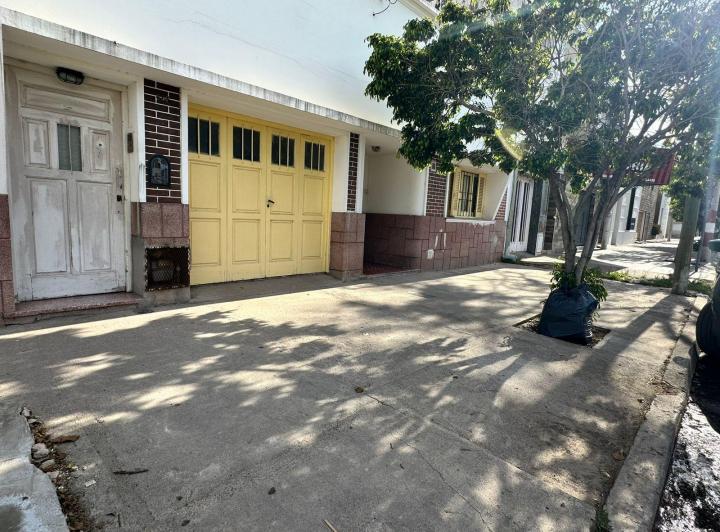 Casa · 287m² · 4 Dormitorios