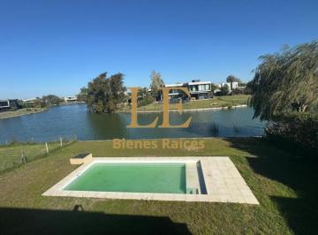 Casa · 200m² · 5 Ambientes · 3 Cocheras · Venta de Casa en El Canton a La Laguna
