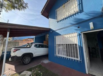 Casa · 190m² · 8 Ambientes · 1 Cochera · Venta Casa 4 Dorm., Cochera, Patio, Quincho y Pileta en Don Bosco, Quilmes