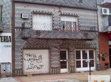 Casa · 120m² · 4 Ambientes · 1 Cochera · Casa en Venta - 2 Dorm. 2 Baños - Cochera - 200 m² - Lanús