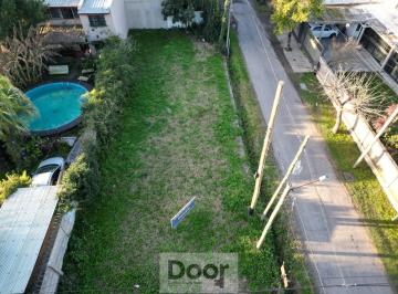 Terreno · 295m² · Terreno en Venta en Villa Castells: 498 y 8. Lote en Esquina de 10 X 30 m. Hermosa Zona