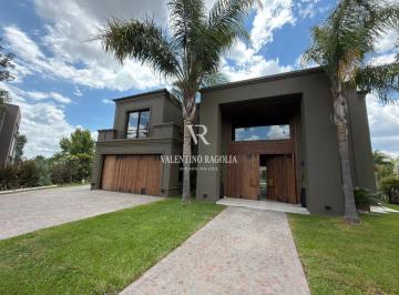 Casa · 600m² · 7 Ambientes · 3 Cocheras · Venta Casa Siete Ambientes en Terravista con Vista a Laguna