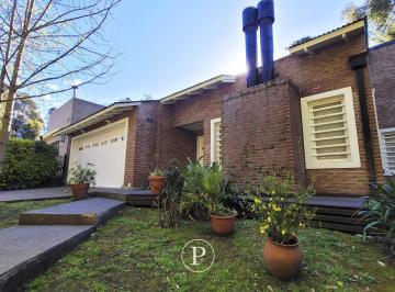 Casa · 185m² · 5 Ambientes · 2 Cocheras · Casa en Bosque Peralta Ramos