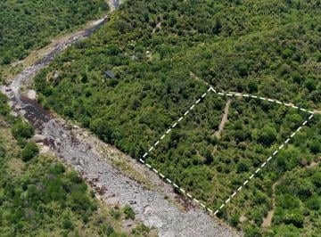 Terreno · 10000m² · Terreno en Venta Al Lado del Rio, Calamuchita