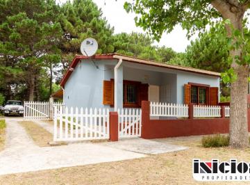 Casa de 3 ambientes, Nueva Atlantis · Casa: Quinteros N° 3046 E/ Cobos y Suarez - Nueva Atlántis - C1064