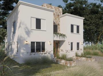 Casa · 240m² · 4 Ambientes · 2 Cocheras · Venta Casa en Nuevo Bella Vista
