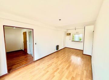 Departamento de 3 ambientes, Villa del Parque · Excelente Semipiso de 3 Amb en Agronomía