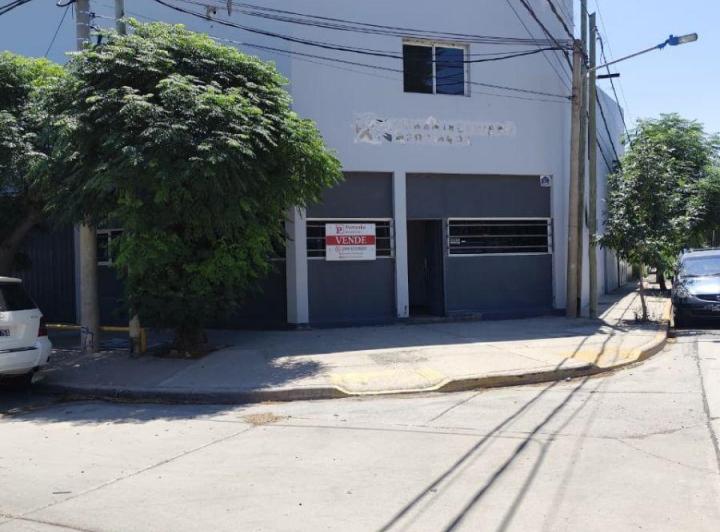 Oficina comercial · 447m² · 4 Ambientes · 1 Cochera