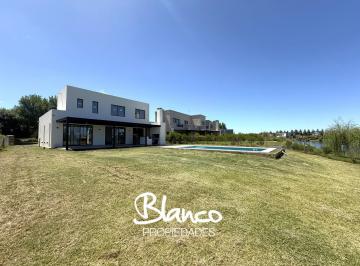 Casa · 227m² · 5 Ambientes · 1 Cochera · Casa en Venta en San Matias, Escobar, G. B. a. Zona Norte