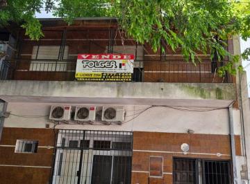 PH de 3 ambientes, Parque Chas · PH Frente C/entrada Indep. 1º Piso 3 Amb. Patio y Terraza, a Reciclar
