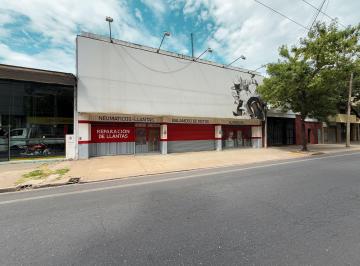 Local comercial · 876m² · 6 Ambientes · Importante Local o Galpon de 800 m² con Gran Frente Comercial y 2 Plantas