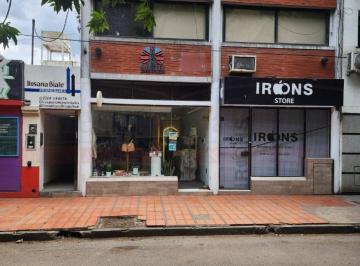 Local comercial · 200m² · Propiedad con Locales y Oficinas en El Centro de Mercedes
