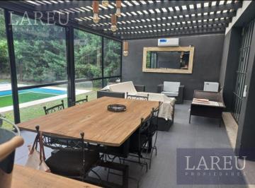 Casa · 200m² · 5 Ambientes · Casa en La Pilarica, Pilar