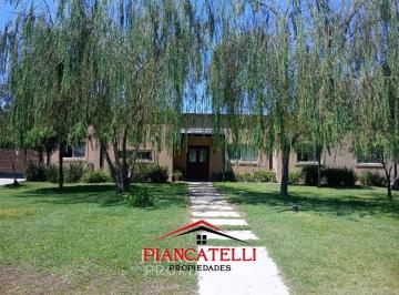 Casa · 179m² · 6 Ambientes · 5 Cocheras · Casa en Venta con 5 Dorm., en Santa Inés - Comarcas de Luján