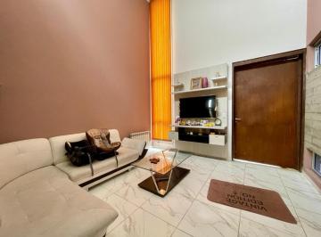 Casa · 220m² · 3 Dormitorios · 2 Cocheras · Casa 3 Dorm. Barrio La Estanzuela