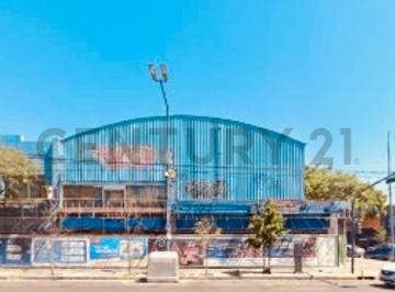 Bodega-Galpón · 688m² · Local Comercial 700 m² en Alquiler en Floresta