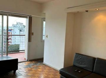 Departamento de 2 ambientes, Constitución · Fantastico 2 Amb Al Frente con Balcon Terraza!