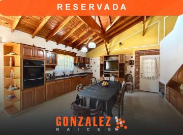 Casa · 185m² · 5 Ambientes · 4 Cocheras · Casa en Ciudad Evita - 4 Dorm. Apta a Crédito