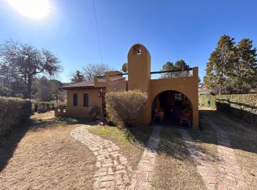 Casa · 145m² · 4 Ambientes · 4 Cocheras · En Venta Casa en Villa Lago Azul