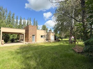 Campo · 160m² · 5 Ambientes · 2 Cocheras · Casa en Venta en San Andrés de Giles | Pileta Climatizada y Parque Arbolado