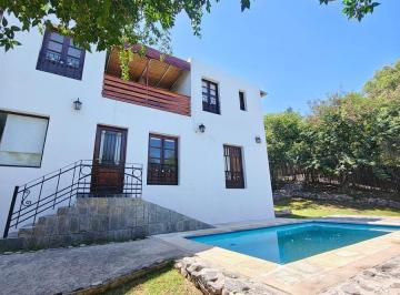 Casa · 220m² · 6 Ambientes · 2 Cocheras · Casa en Venta Mendiolaza
