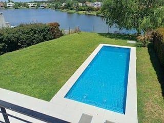 Casa · 270m² · 8 Ambientes · 3 Cocheras · Casa en La Comarca Al Lago, Venta Y/o Alquiler con Muebles