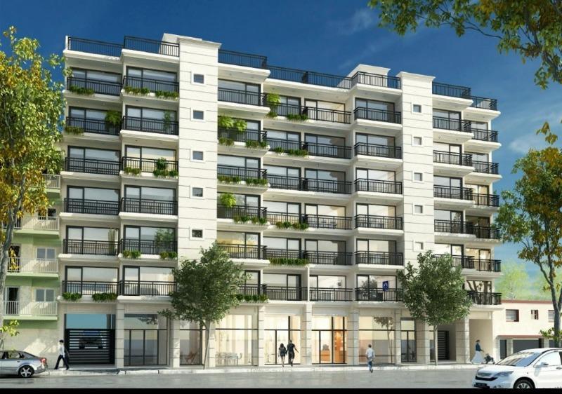 Nuevo ingreso · A estrenar. 1 Ambiente a la calle con balcón saliente